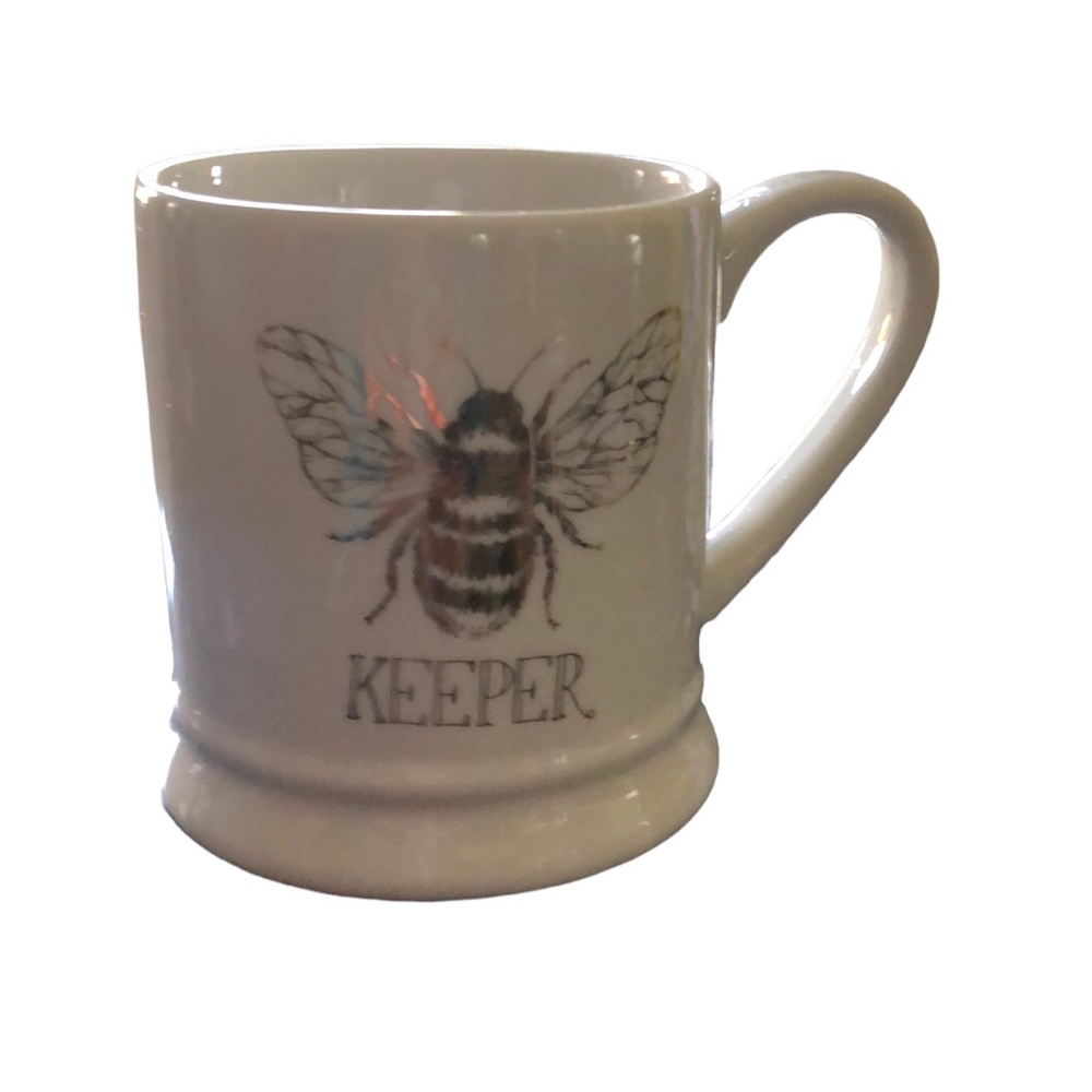 Beautiful 🐝 Keeper mug!!
